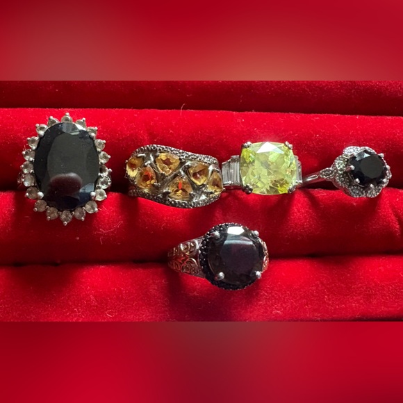 Gemstone Ring Lot. Citrine and Onyx.